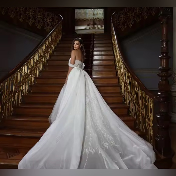 NEW $1578 TulaRosa White Off-Shoulder Wedding Gown - Picture 2 of 7